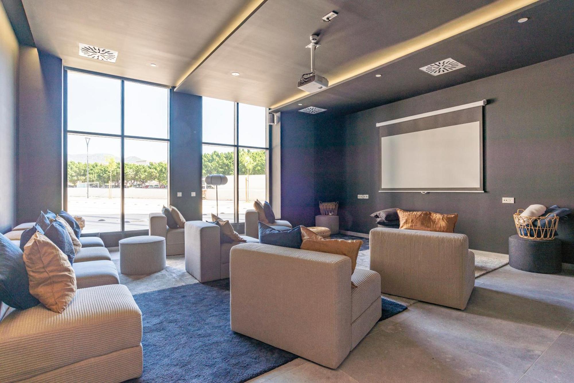 Skyline Iv Pool & Coworking By Ele Appartamento *
