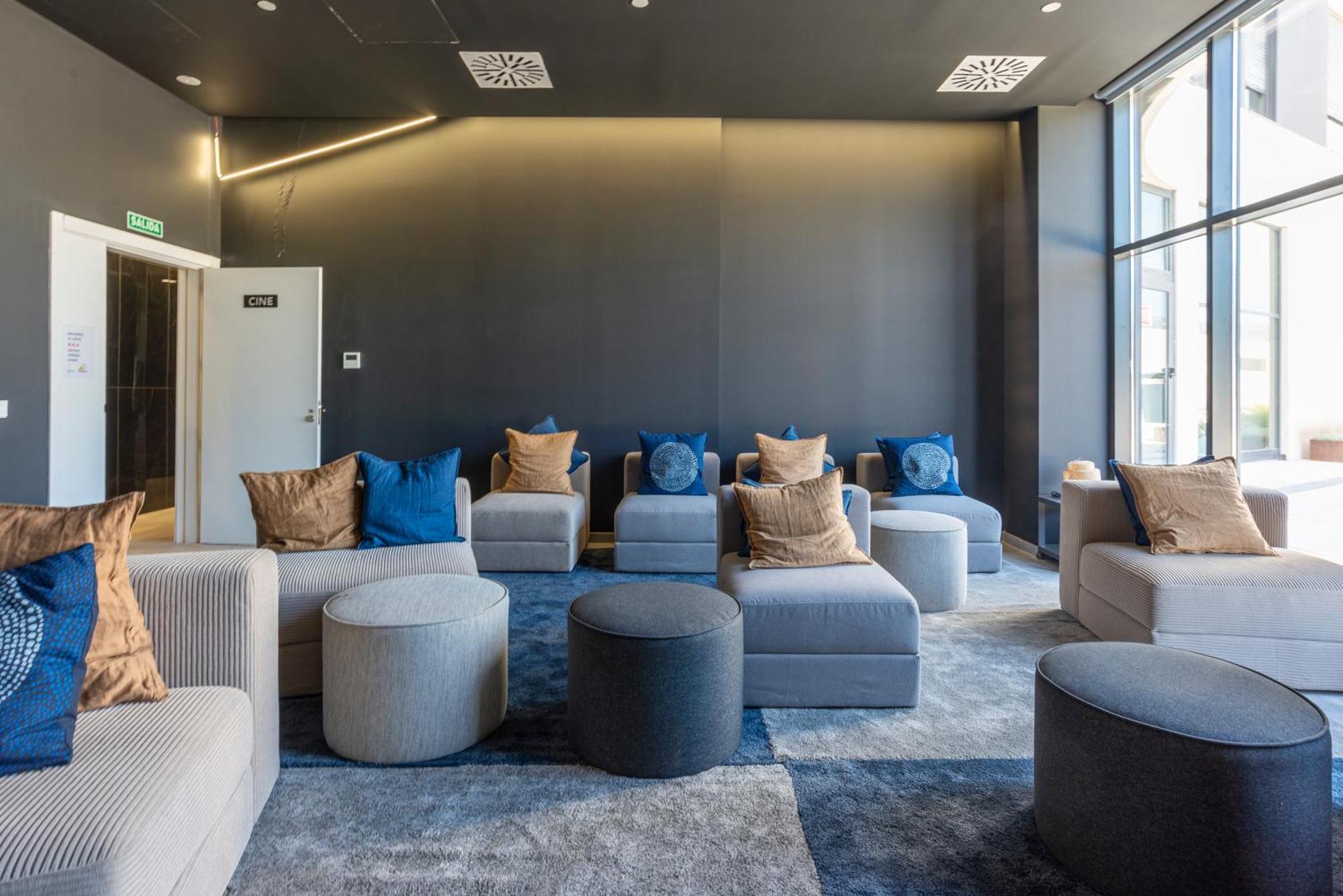 Apartamento Skyline Iv Pool & Coworking By Ele Málaga